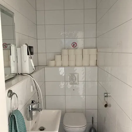 Helle, Neuwertige Penthouse-wohnung شقة